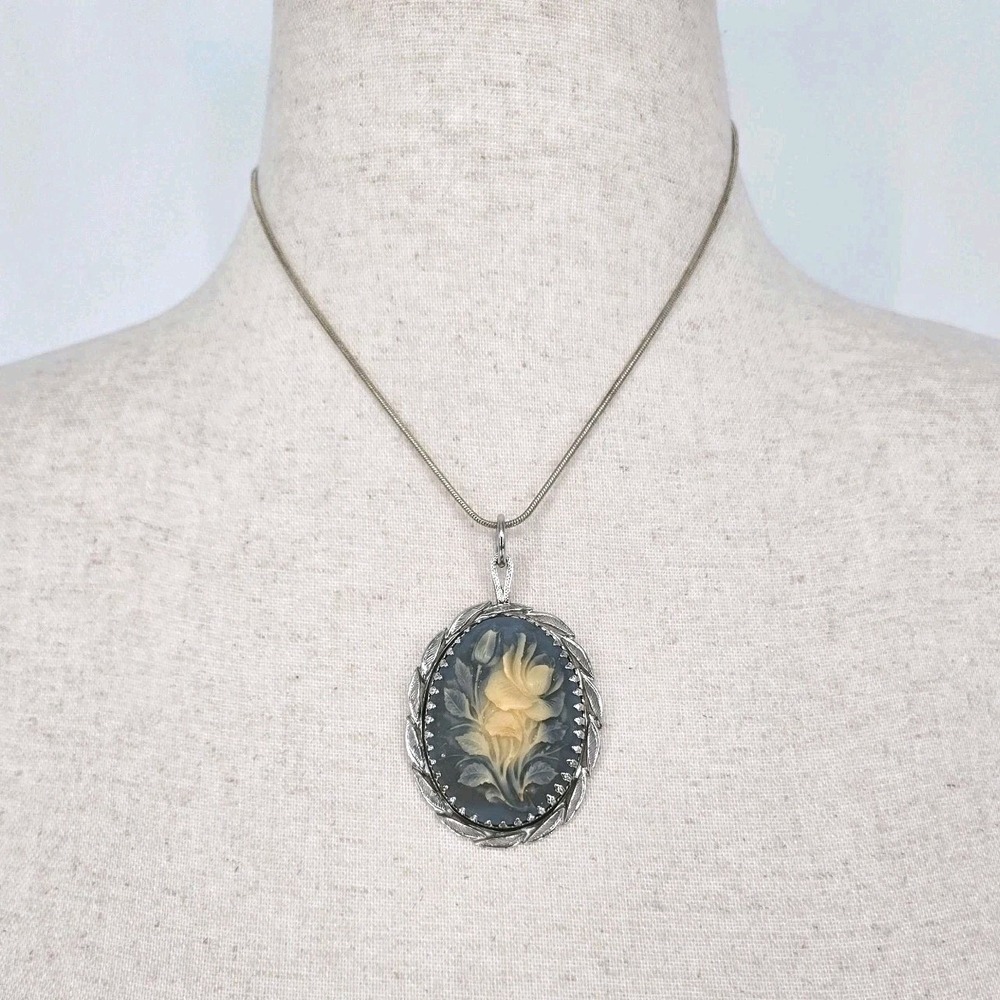 Reverse Carved Lucite Blue Gray Floral Pendant Necklace Silver Tone 20" Vintage